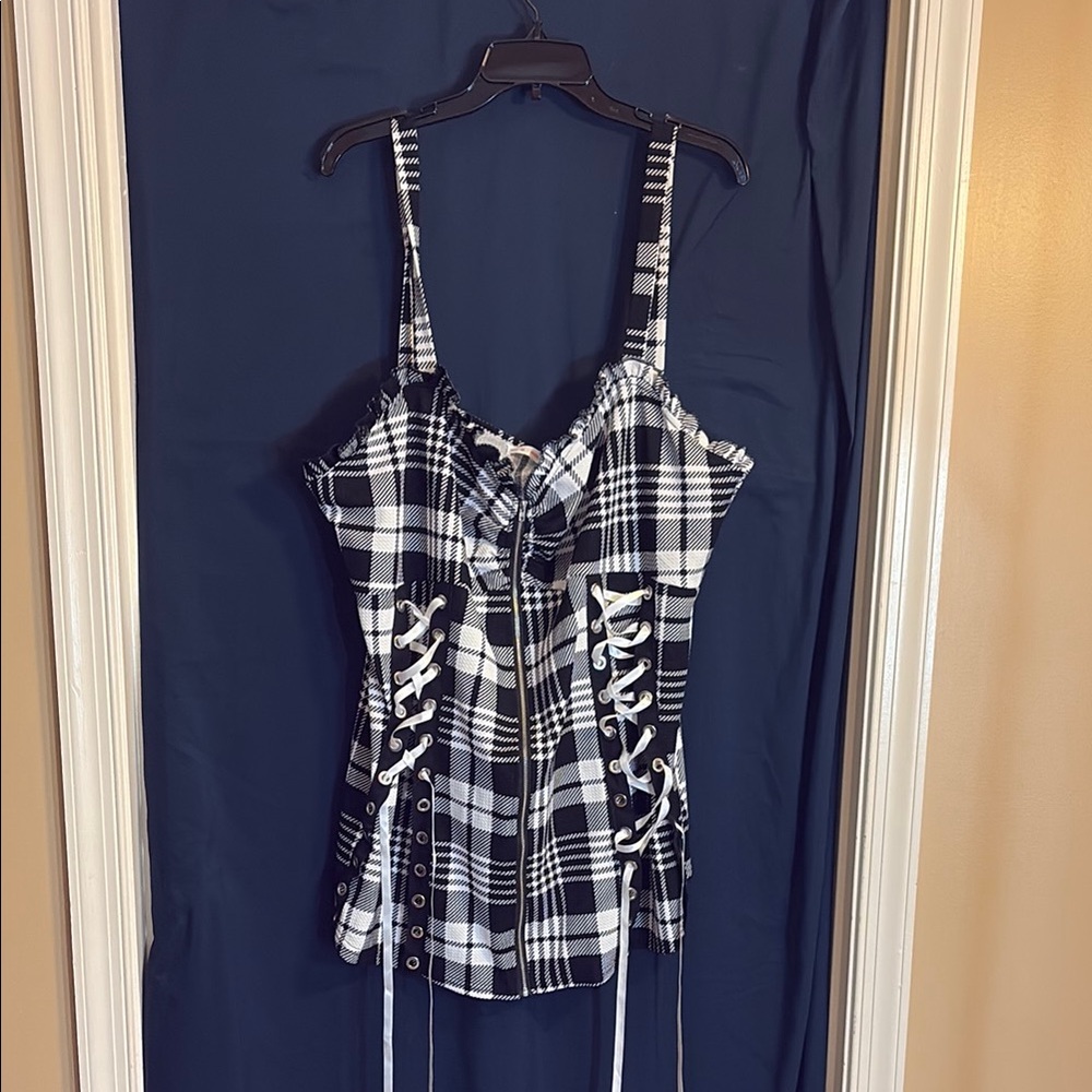 Rosegal Black and White Fitted Bustier Top